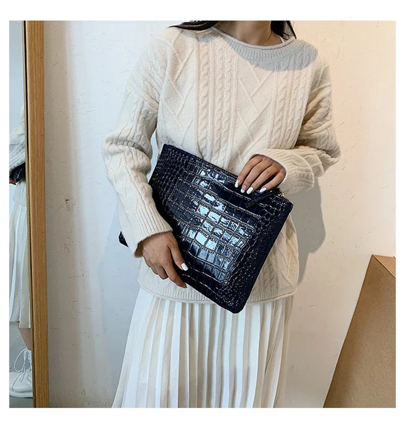 Stone Pattern PU Leather Clutch