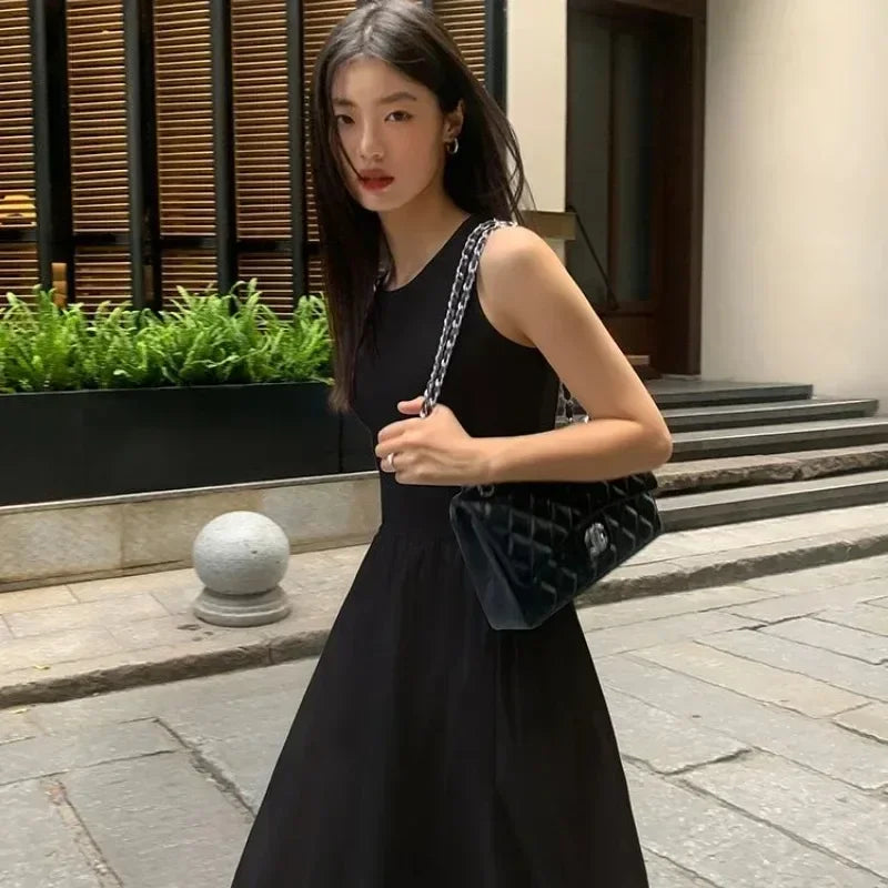 Elegant Sleeveless Black Dress